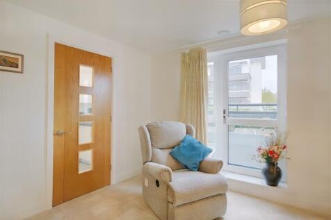 8547670-interior28.JPG