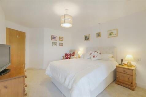 8547670-interior24.JPG