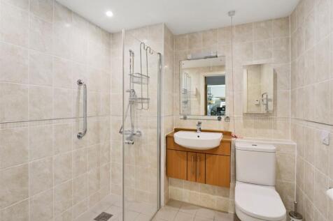 Shower room.JPG