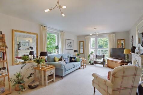Living Room: