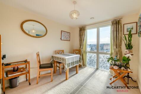 8584537-interior32.jpg
