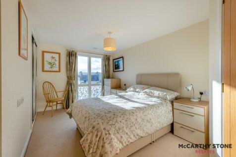 8584537-interior34.jpg