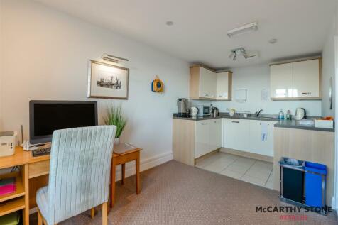 8584537-interior21.jpg