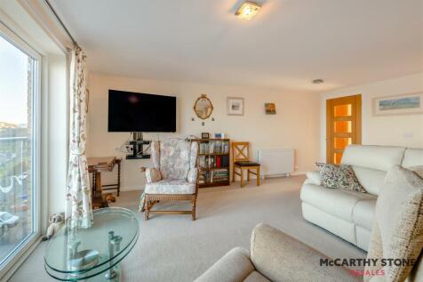 8584537-interior26.jpg