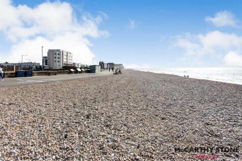 9 Eversley Court (1).jpg