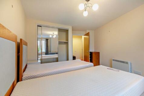8587994-interior14-800.jpg