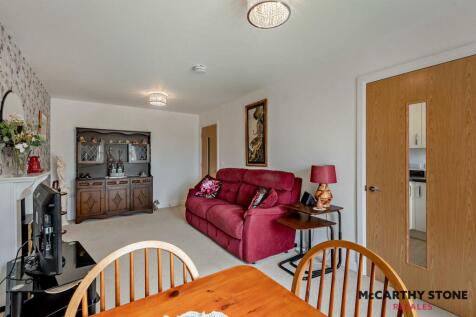 8603331-interior05-800.JPG
