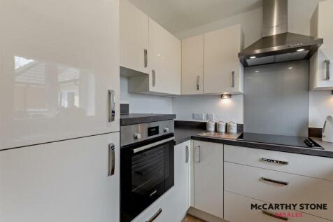 8603331-interior08-800.JPG