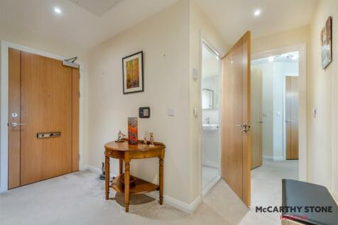 8609709-interior02.jpg