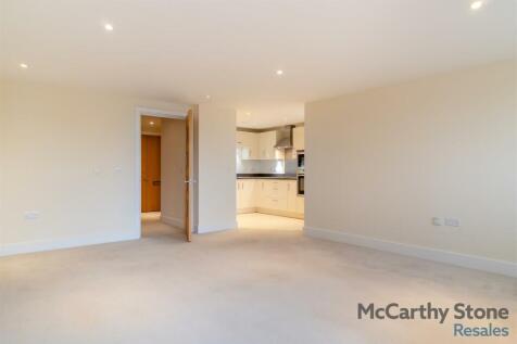 8627540-interior15.jpg