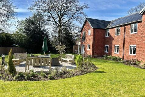 Symonds Grange Garden photo.jpg