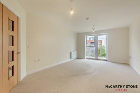 8604359-interior01-800.JPG