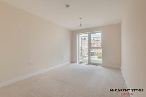 8604359-interior12-800.JPG
