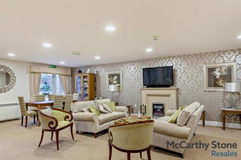 Homeowners Lounge