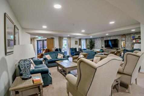 Home Owners Lounge