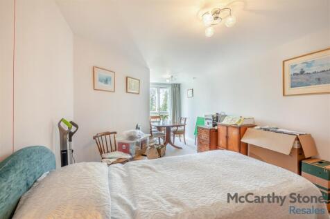 8637756-interior10.jpg