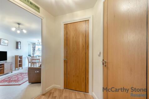 8638110-interior15.jpg