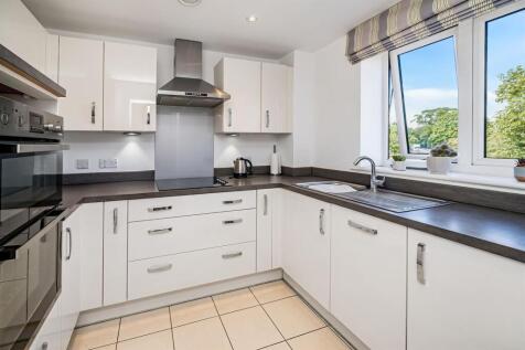 16-3896JPH-83517-11 landmark Place-29-medium.jpg