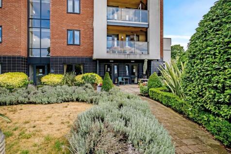 06-7347JPH-83517-11 landmark Place-10-medium.jpg