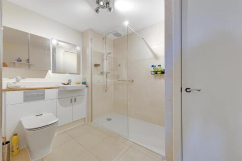 03-9263PFMCS - 8 Roslin Place-13.jpg