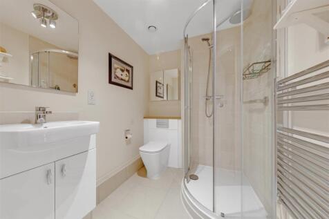 05-2ffcPFMCS - 8 Roslin Place-19.jpg