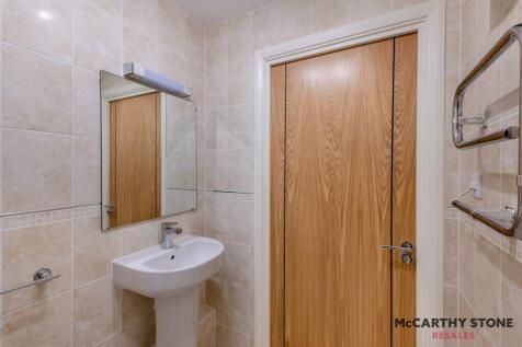 8587339-interior15.jpg
