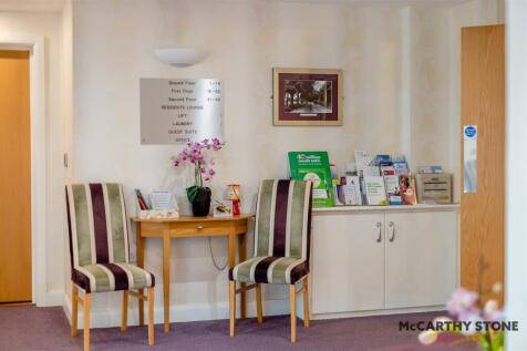 8587339-interior30.jpg