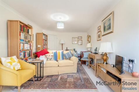 8634779-interior10.jpg