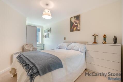 8634779-interior01.jpg