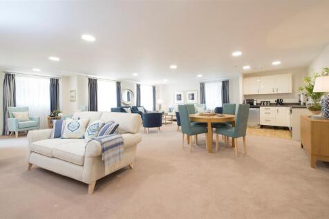 Communal Lounge 2.jpg