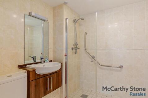 En-Suite Shower Room: