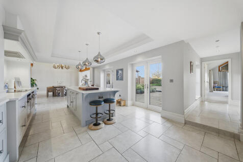 Roadside Farm Bla...