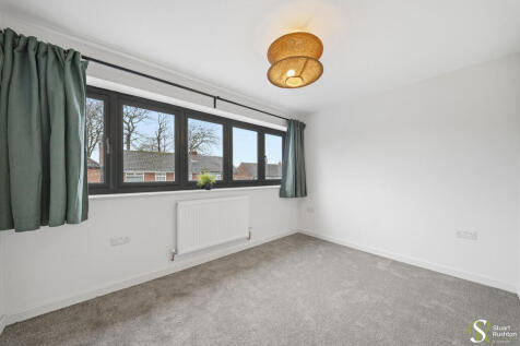 7 Woodside, Knuts...