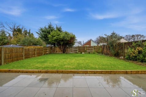 7 Woodside, Knuts...