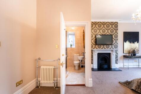 Principal suite