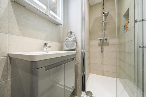 En suite shower room