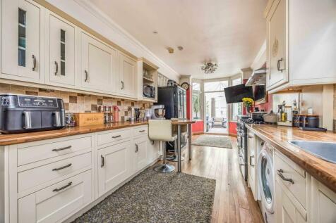 17A Pitcroft Road, Hilsea-Small-PorticoMarketing-N