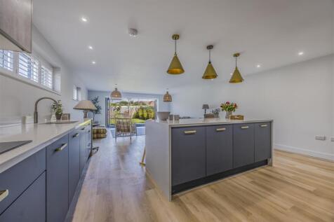 43 East Bracklesham Drive, Bracklesham Bay-Portico