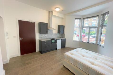 Room 1 pic 2 (4).jpg