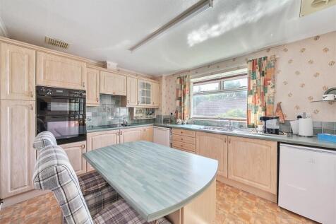 Kitchen / Breakfast Room