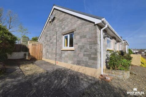 Side Parking Area / Access