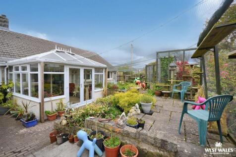 Rear Patio / Conservatory