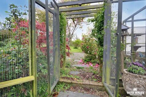 Rear Garden (Pet Fence)