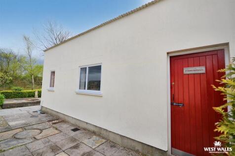 Detached Outbuilding / Workshop