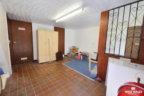 Lower Ground Floor Room