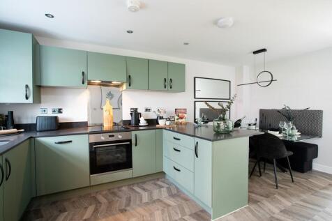Bright and airy room to welcome you into the home