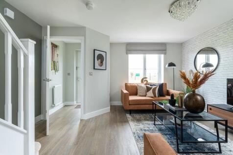 Sociable space leading through to the kitchen