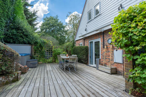 Decking area with Hot Tub