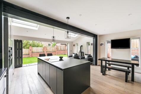 Kitchen/Dining