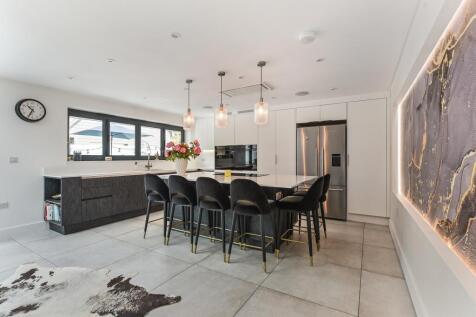 Kitchen/Breakfast Rm